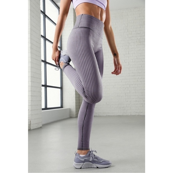Fabletics High-Waisted Seamless Rib Leggings Iron Gray Hazy Iris Size Small - Picture 9 of 9